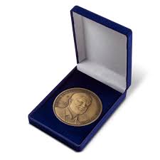 Medalla Gabriel Boric